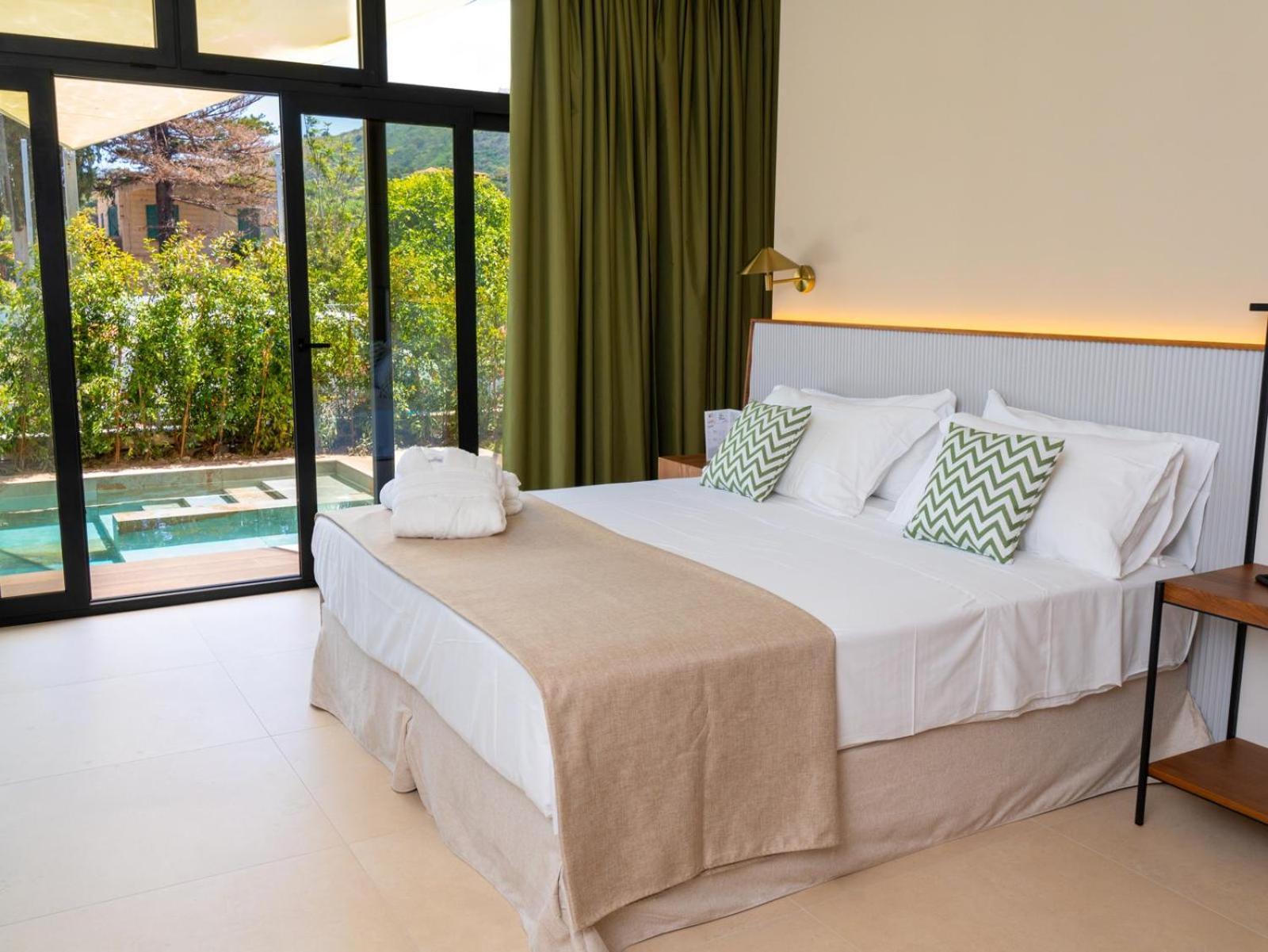 Ananea Tropea Yachting Resort Bagian luar foto