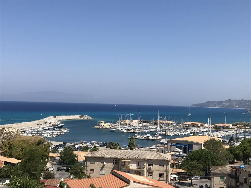 Ananea Tropea Yachting Resort Bagian luar foto